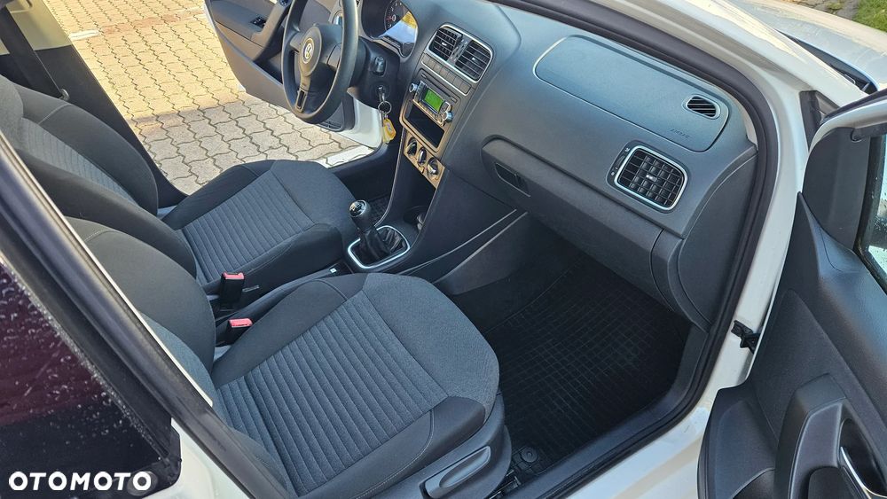 Volkswagen Polo 1.4 16V Trendline - 4