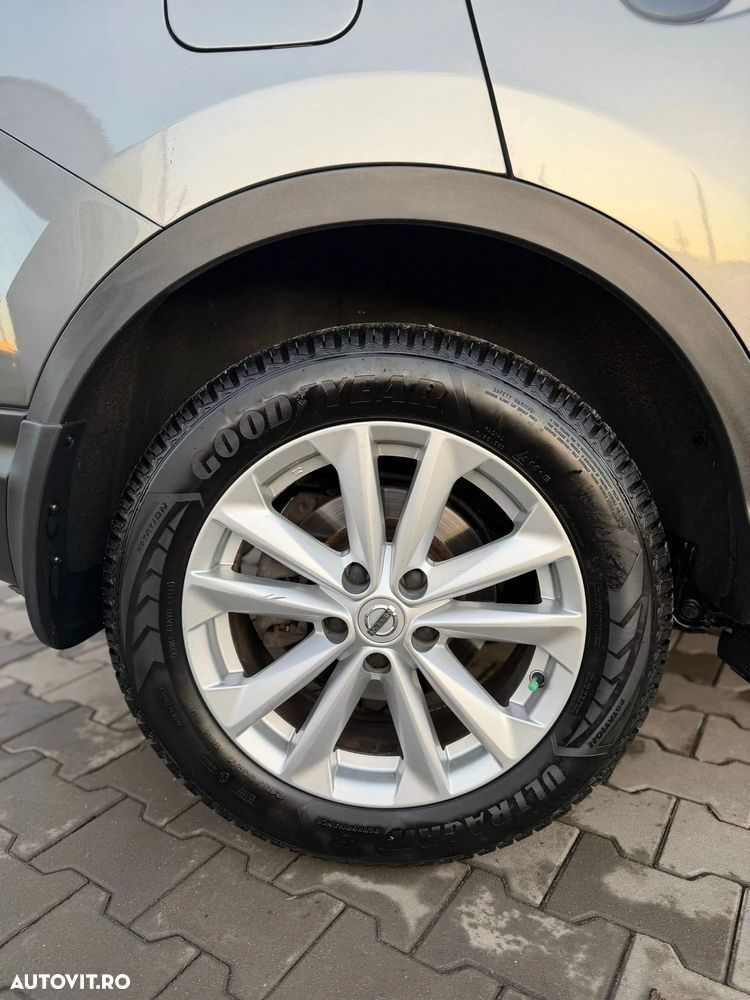 Nissan Qashqai 1.6 DCI Xtronic ACENTA - 6