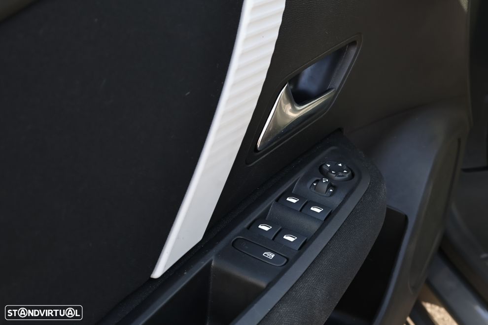 Citroën C4 1.2 Hybrid Plus e-DSC6 - 15