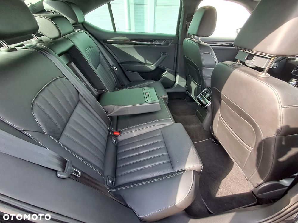 Skoda Superb 2.0 TDI SCR 4x4 L&K DSG - 13