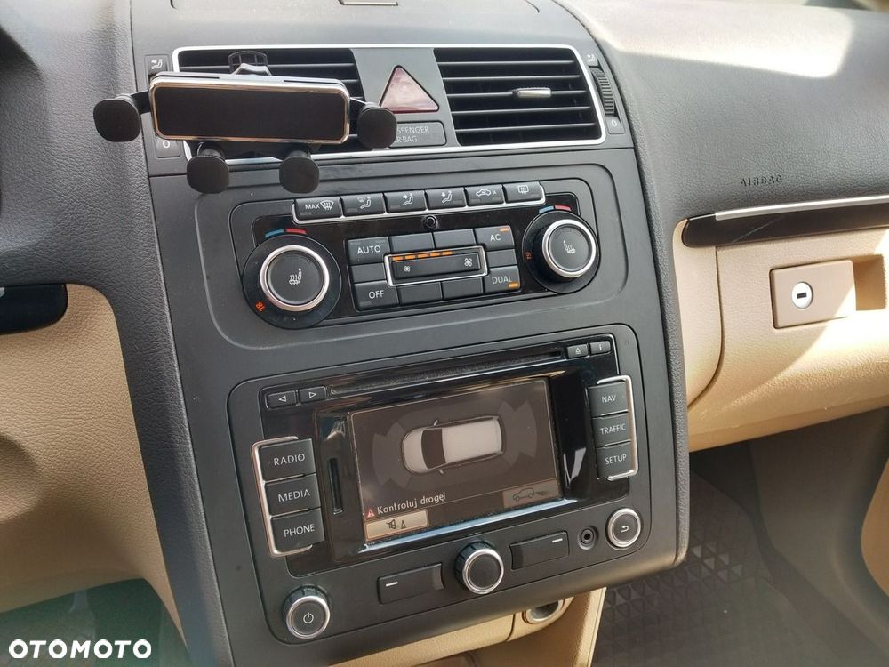 Volkswagen Touran - 21