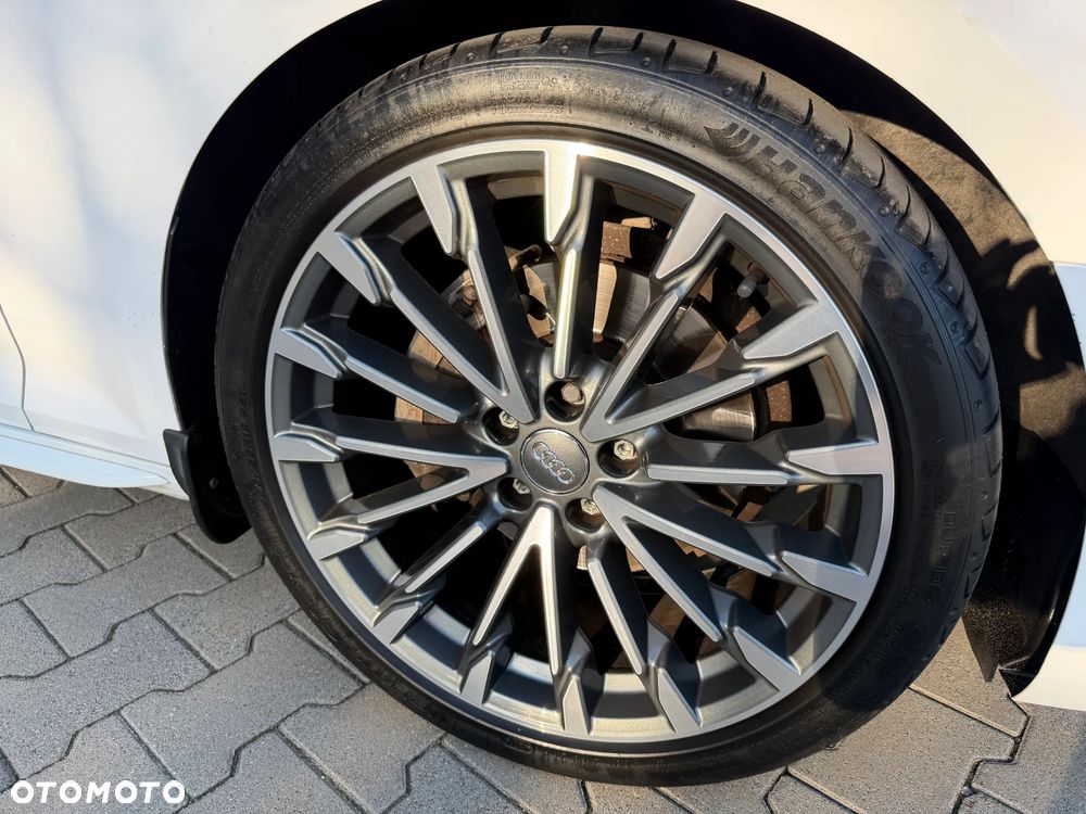 Audi A4 Limousine 2.0 TDI ultra S tronic sport - 15