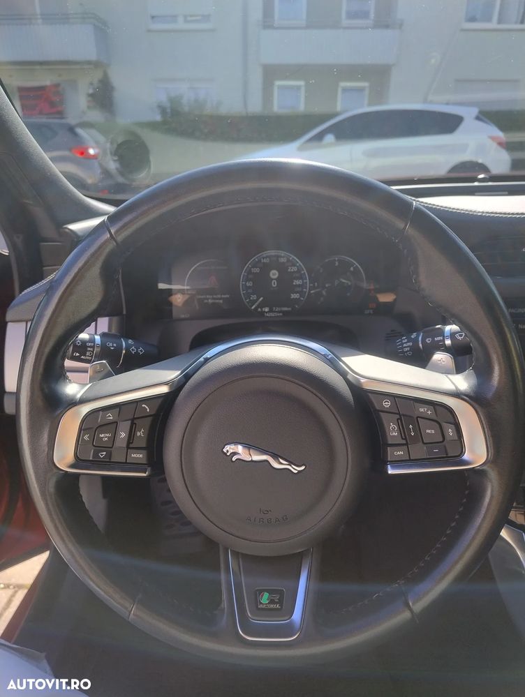Jaguar XF 30d RWD R-Sport - 7