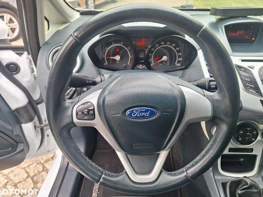 Ford Fiesta - 11