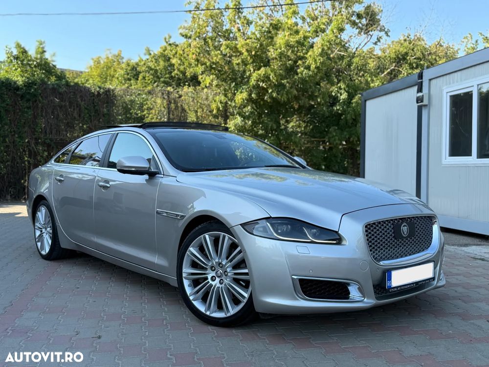 Jaguar XJ 30d Premium Luxury - 2