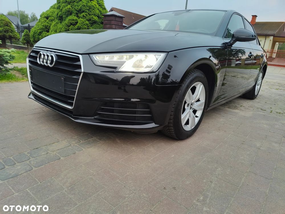 Audi A4 Limousine 1.4 TFSI S tronic sport - 32