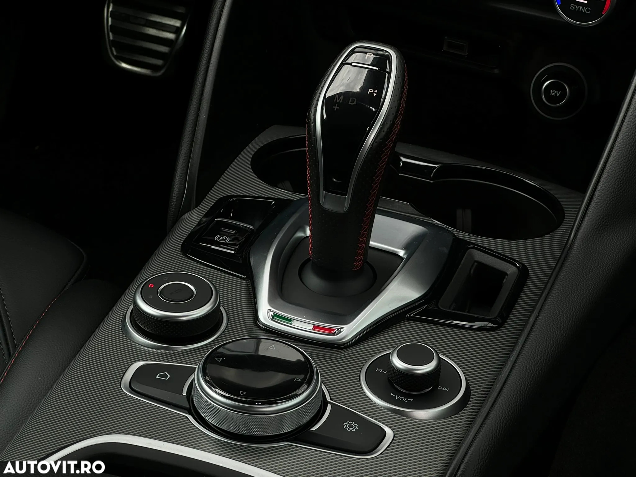 Alfa Romeo Giulia 2.0 Turbo 16V AT8-Q4 Competizione - 22