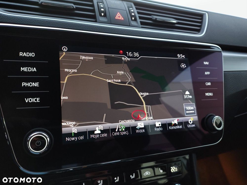 Skoda Superb 1.5 TSI Style DSG - 36