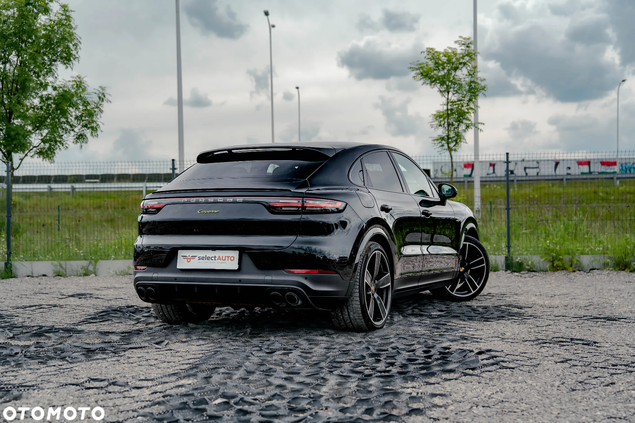 Porsche Cayenne ver-coupe-e--hybrid-platinum-edition - 5