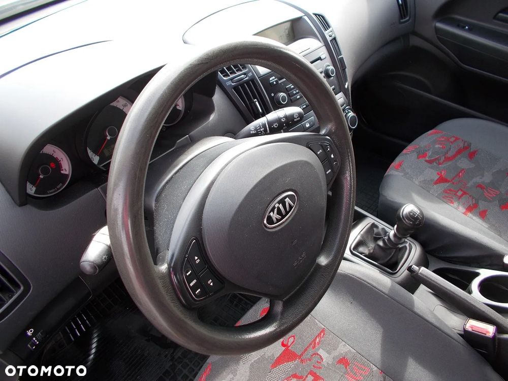 Kia Ceed 1.4 Comfort - 19
