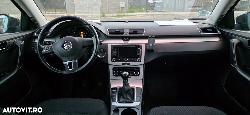 Volkswagen Passat 2.0 Blue TDI SCR Comfortline - 22