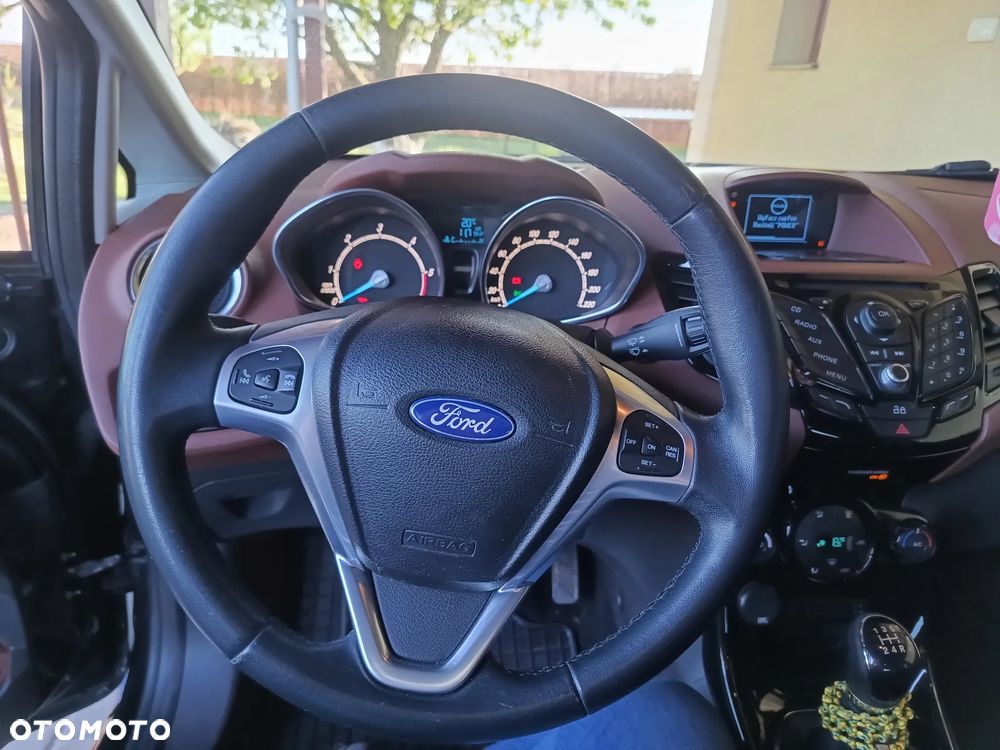 Ford Fiesta 1.6 TDCi DPF Titanium - 19