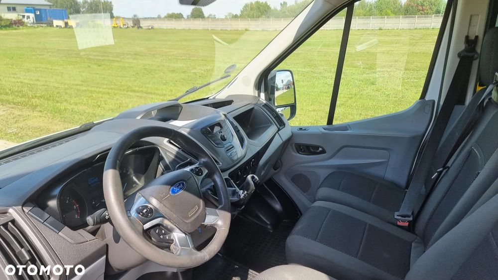 Ford Transit - 13