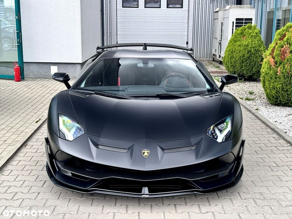 Lamborghini Aventador - 3