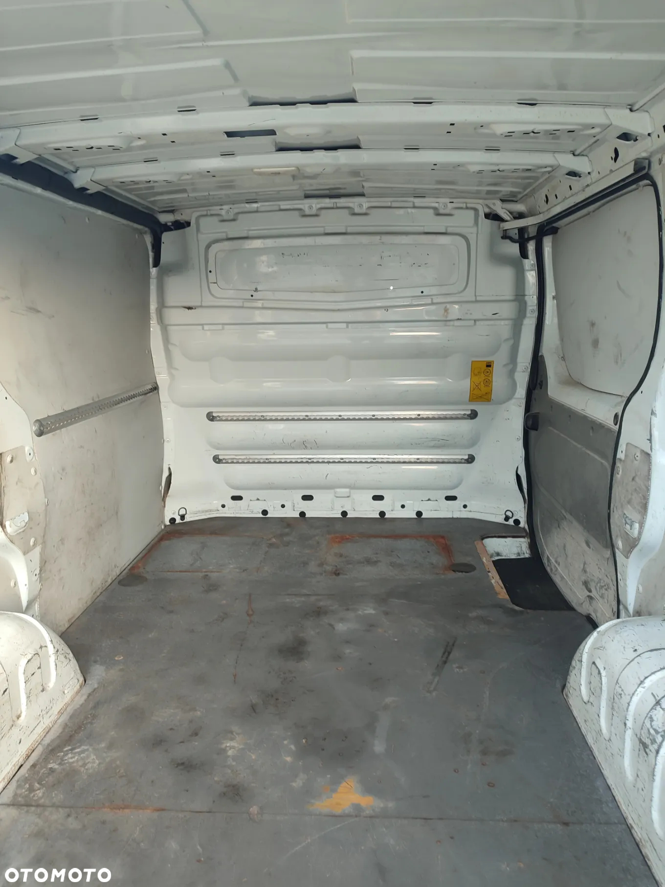 Renault Trafic - 14