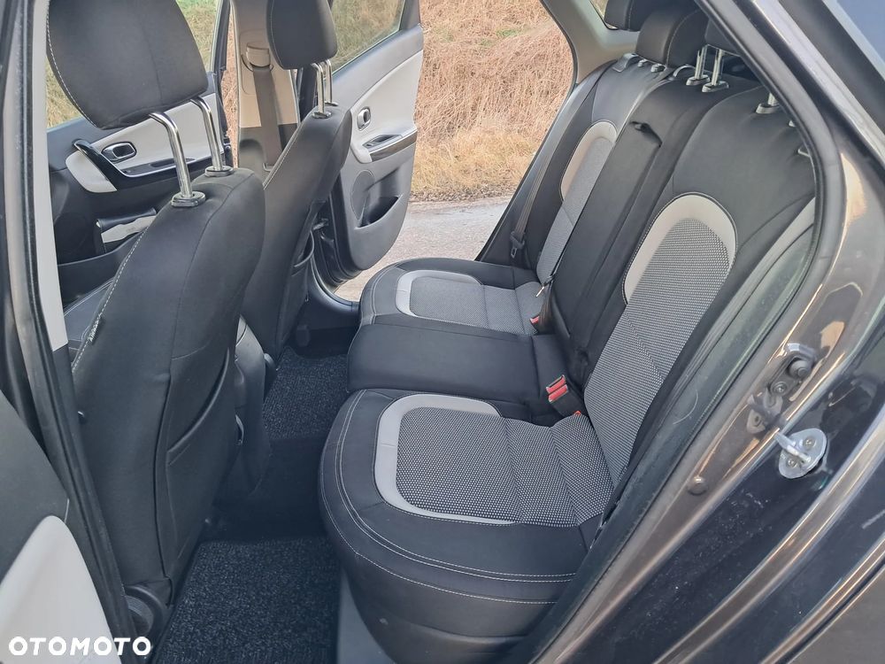 Kia Ceed 1.6 CRDi 136 ISG Platinum Edition - 10