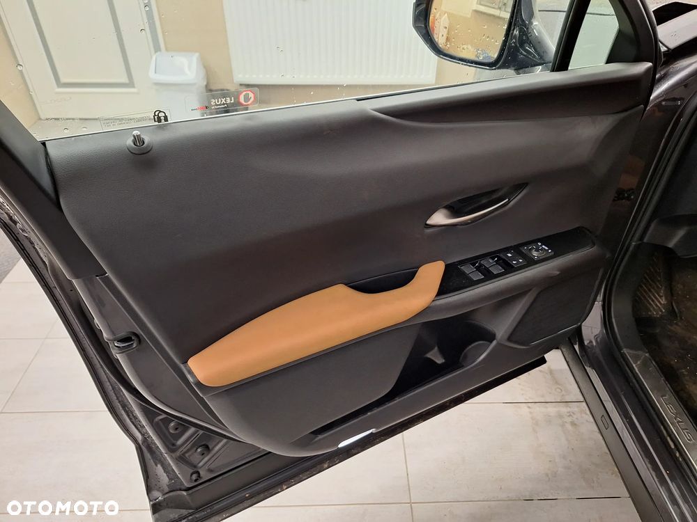 Lexus UX 300e Executive Line - 7