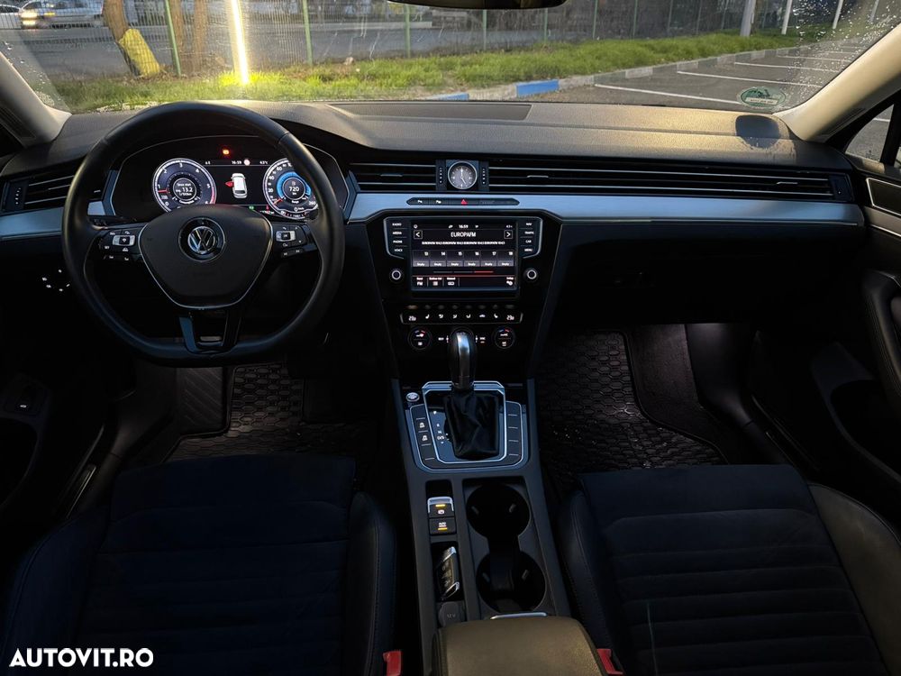 Volkswagen Passat - 11