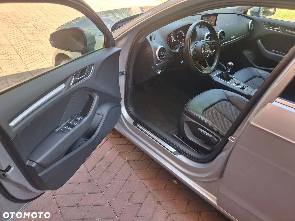Audi A3 Sportback 1.5 TFSI cylinder on demand design - 16