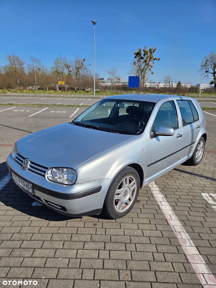 Volkswagen Golf 1.4 Basis - 1