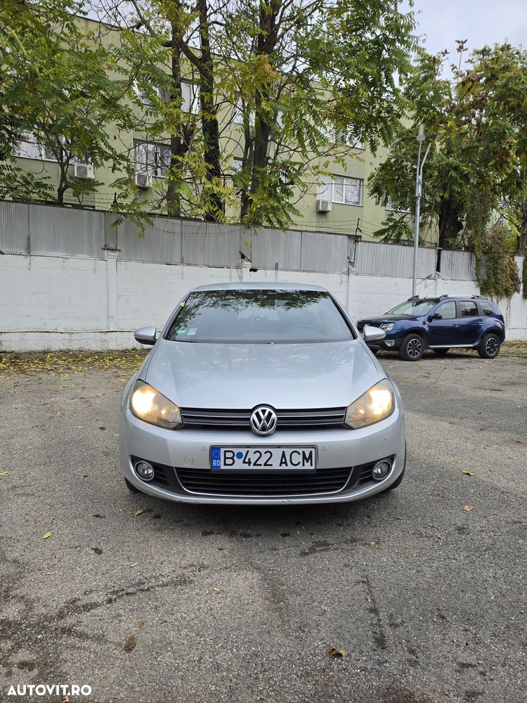 Volkswagen Golf - 8
