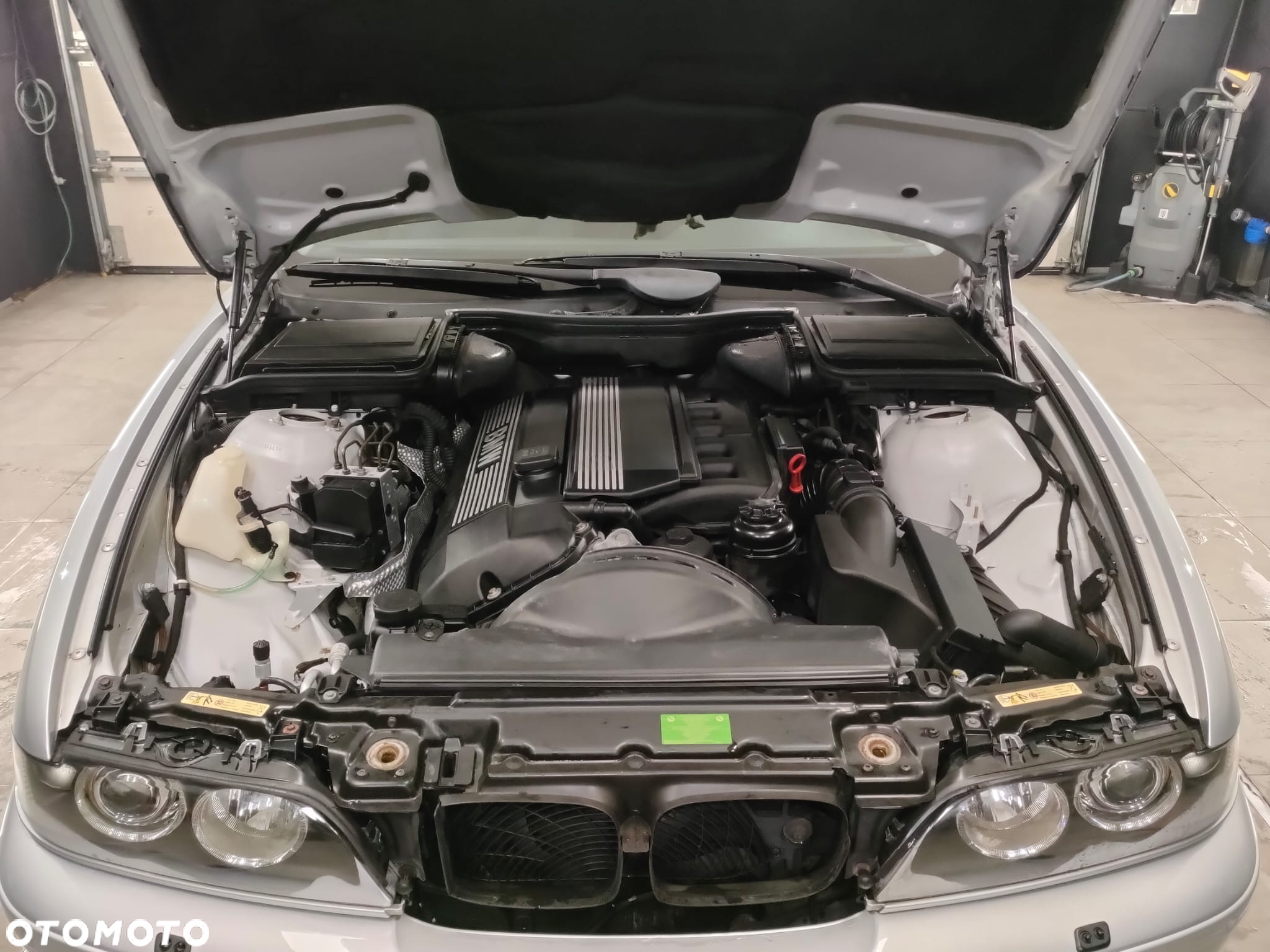 BMW Seria 5 525i - 38