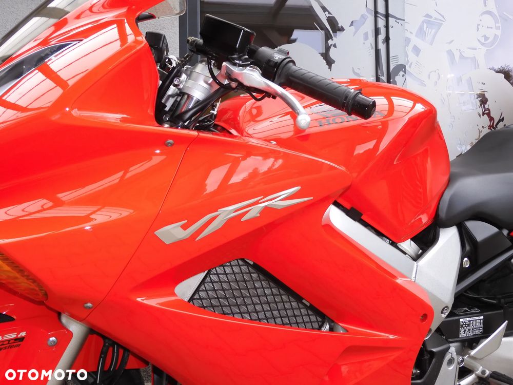 Honda VFR - 37