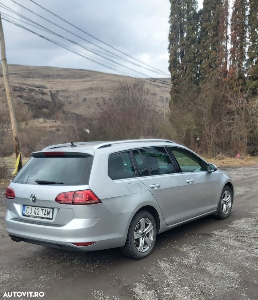 Volkswagen Golf - 6