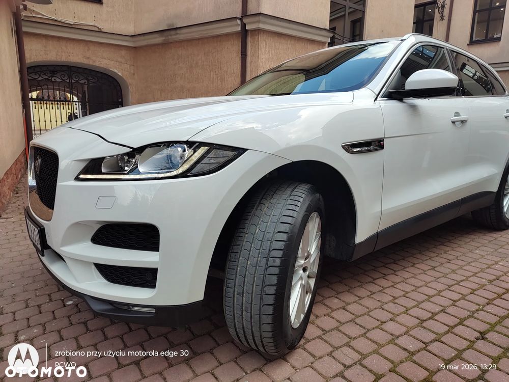 Jaguar F-Pace - 11