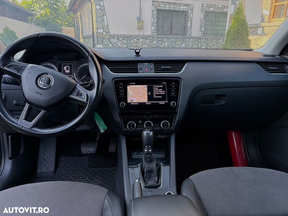 Skoda Octavia 2.0 TDI DSG Style - 9