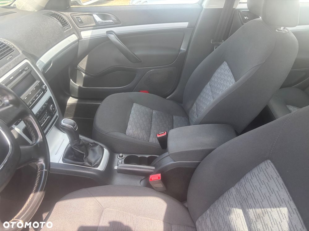 Skoda Octavia 1.4 TSI IMPULS EDITION - 28