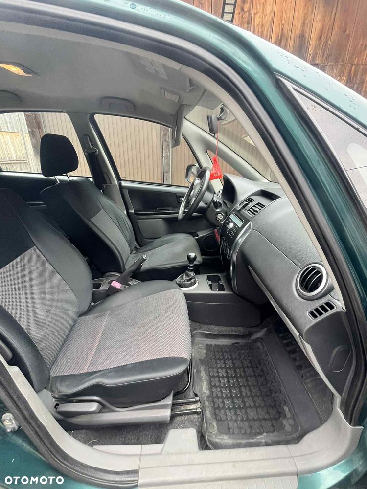 Suzuki SX4 1.9 DDiS 4WD GS / Premium - 4