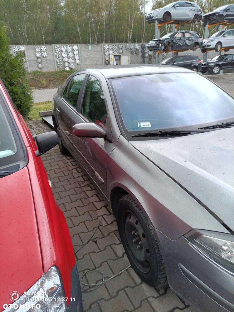 Renault Laguna 2 lift 1.6 benzyna NA CZESCI - 4