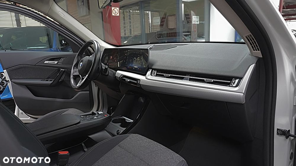 BMW X1 sDrive18i - 15