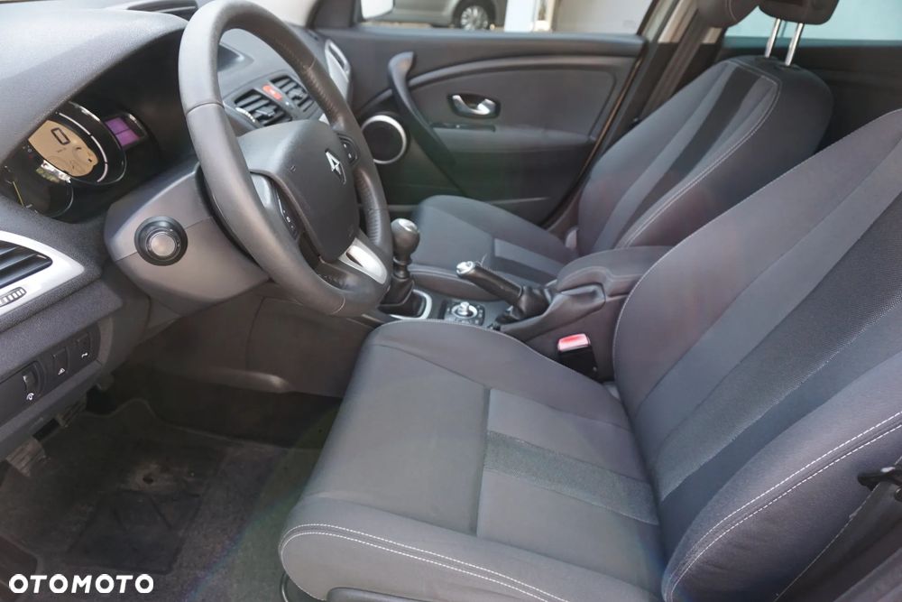 Renault Megane Grandtour TCe 130 Dynamique - 8