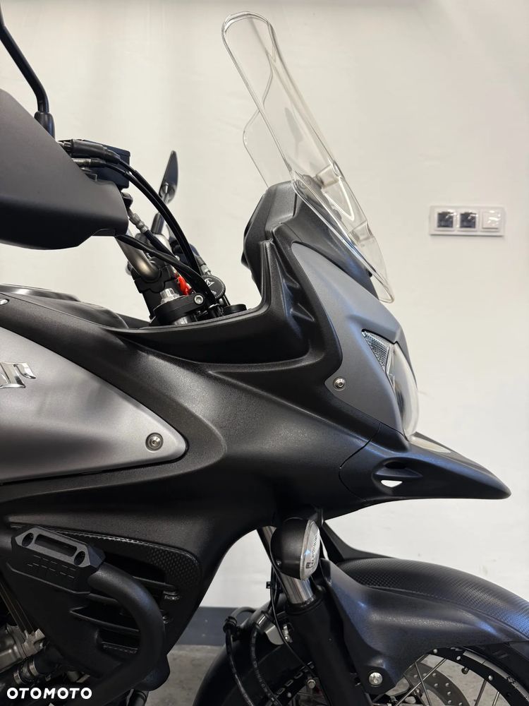 Suzuki V-STROM - 32