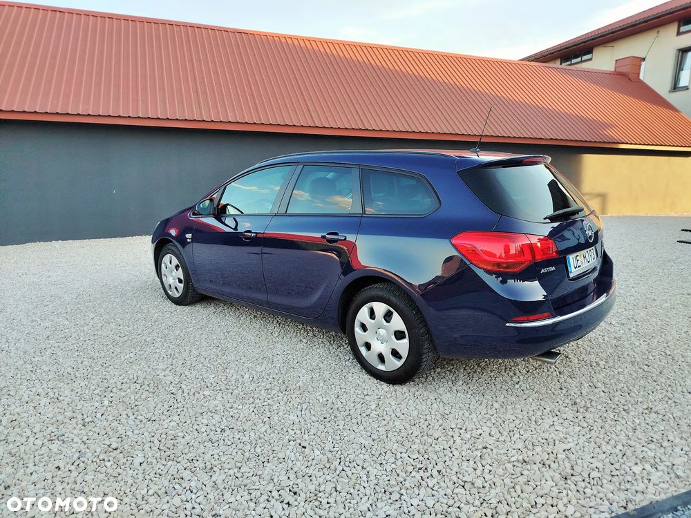 Opel Astra 1.4 Turbo 150 Jahre - 5
