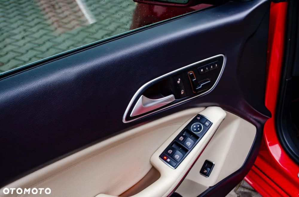 Mercedes-Benz CLA 250 7G-DCT Edition 1 - 10