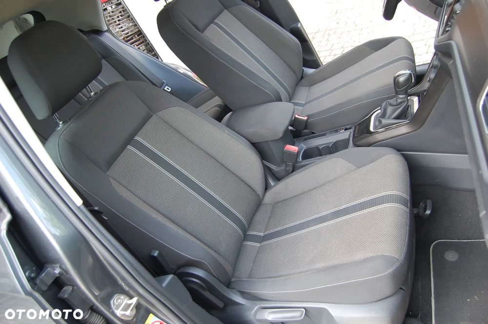 Volkswagen T-Roc - 7