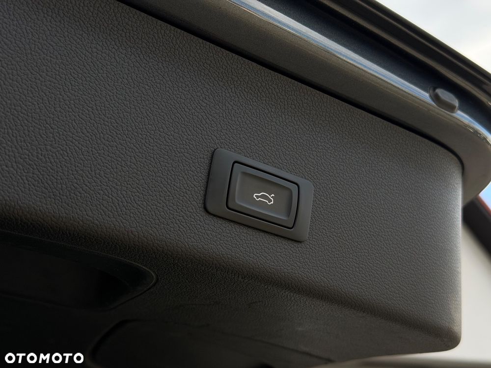 Audi A4 Avant 2.0 TDI Sport S tronic - 24