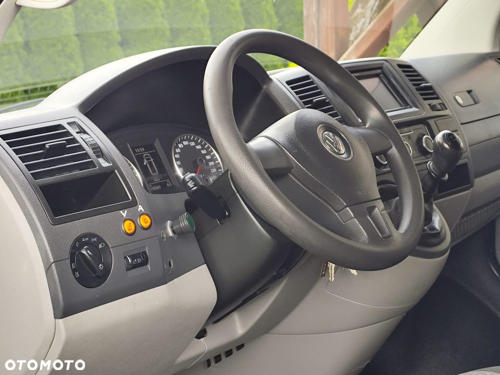 Volkswagen Transporter T5 - 10