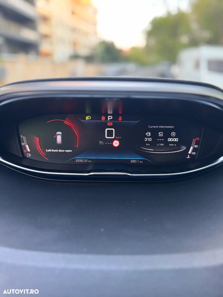 Peugeot 3008 1.5 BlueHDI S&S EAT8 Active - 17