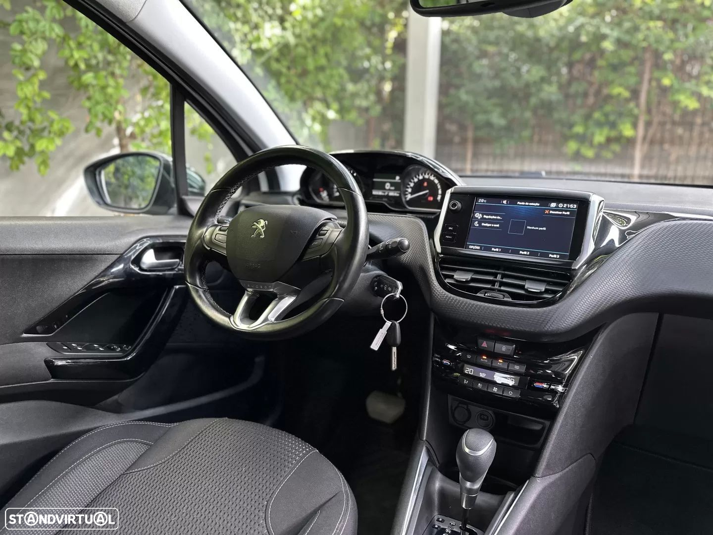 Peugeot 208 1.2 PureTech Allure EAT6 - 19