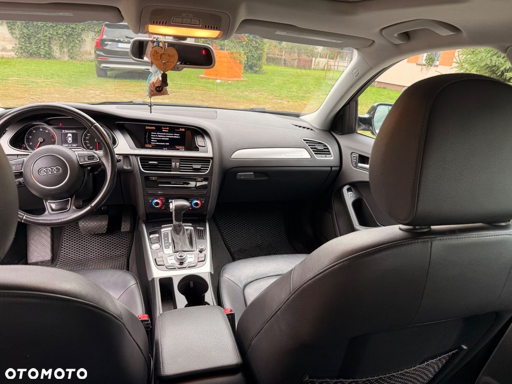 Audi A4 Limousine - 10