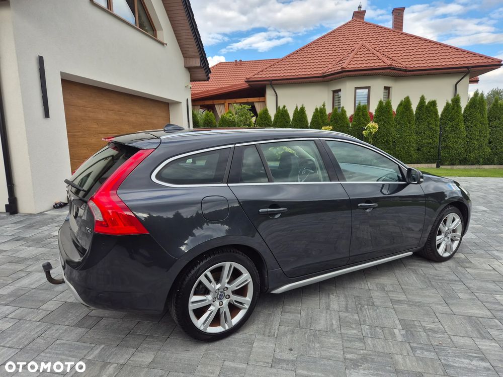 Volvo V60 T4 Summum - 19