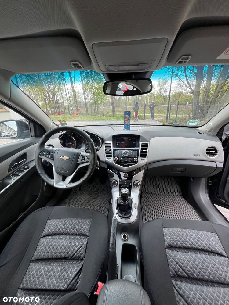 Chevrolet Cruze 1.8 LT - 9
