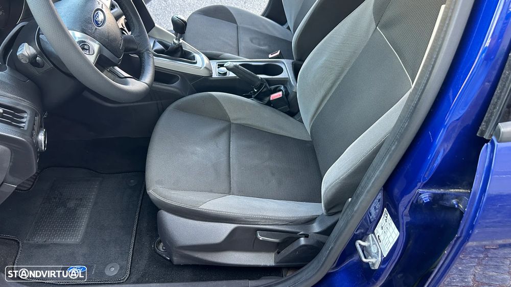Ford Focus - 8