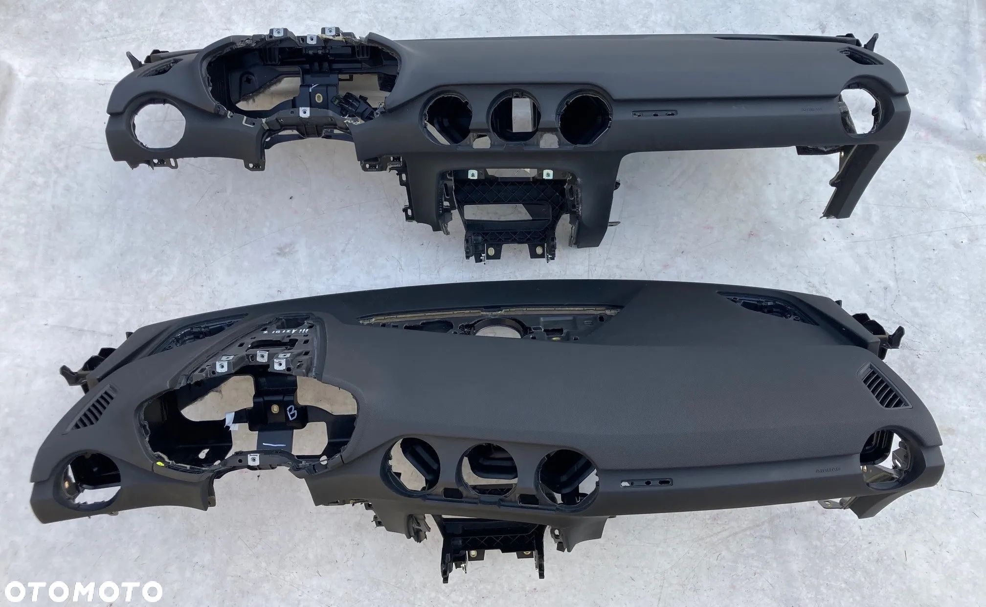 AUDI TT 8S TTS TTRS DESKA KONSOLA KOKPIT PULPIT PULKA PARAPET DASHBOARD    OKAZJA - 1