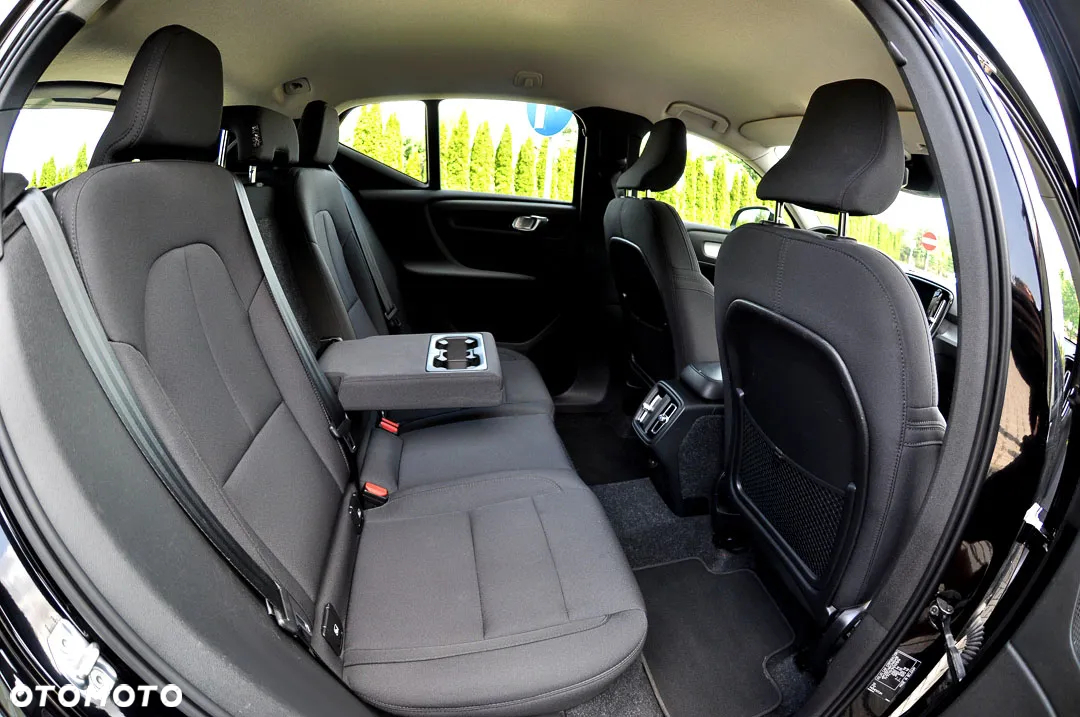 Volvo XC 40 T3 Momentum Pro - 19