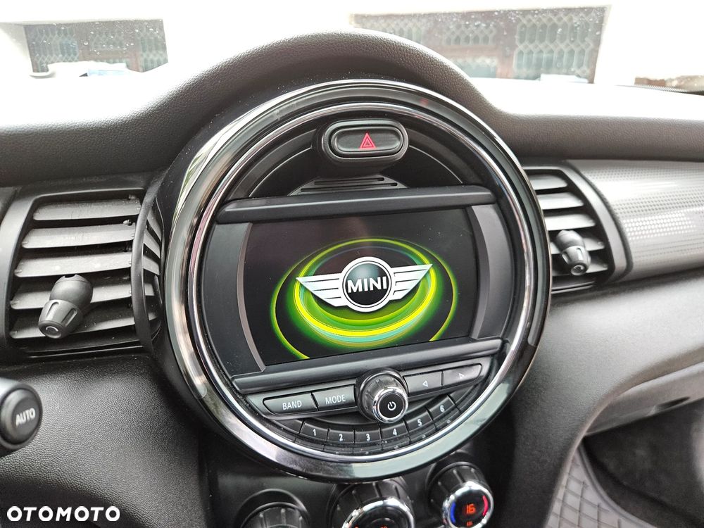 MINI Cooper Seven Chili - 11